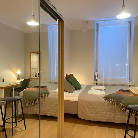 Top-floor - Workstation & Long-stay Ready *
