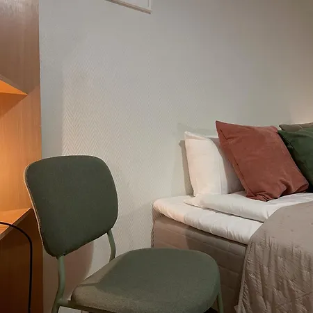 Top-floor - Workstation & Long-stay Ready